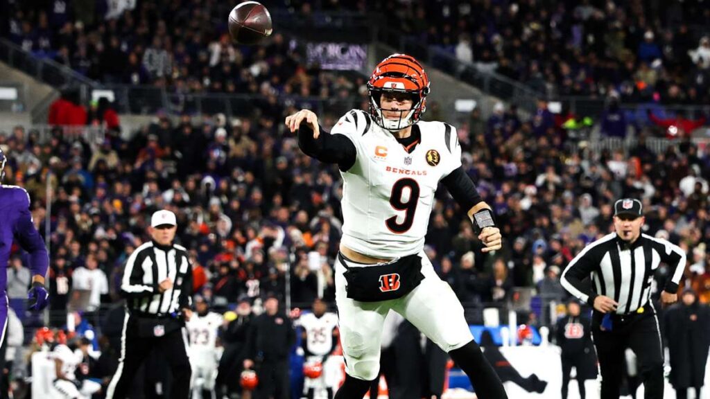 Joe Burrow durante el Bengals vs Ravens NFL 2025