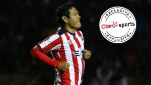 Tiburón Sánchez defiende el penal de Chicharito: “Era la decisión lógica”