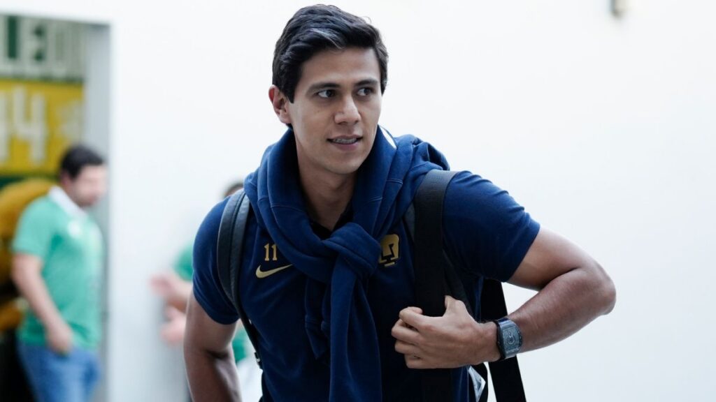 JJ Macías renovaría con Pumas