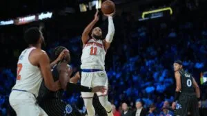 Knicks deja en el camino al Magic y es el primer finalista de la NBA Cup