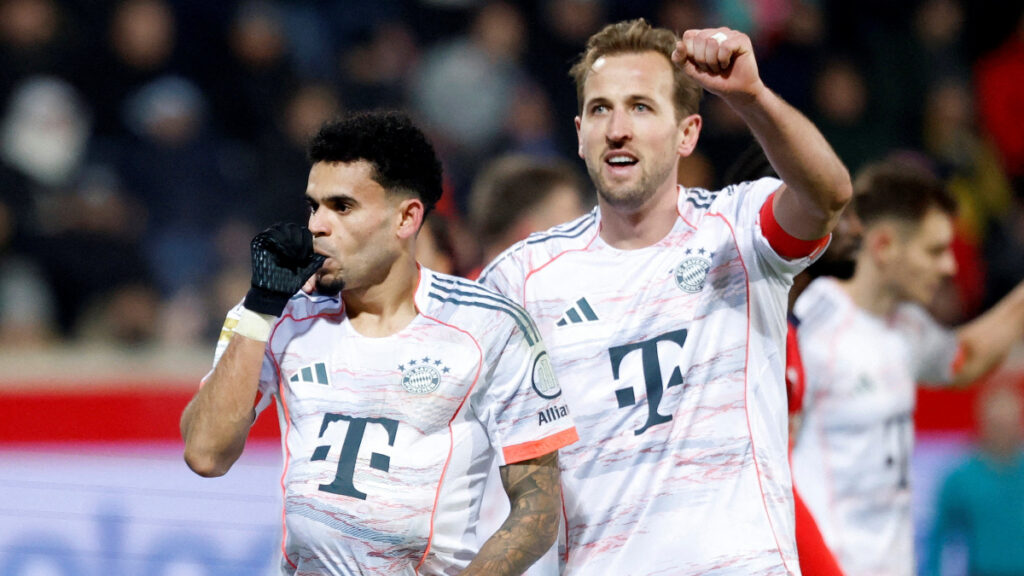 Luis Díaz y Harry Kane celebran con el Bayern. - Heiko Becker, Reuters.