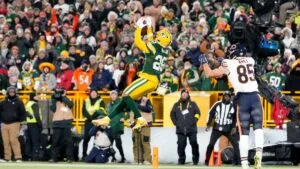 Packers evita regreso de Bears con intercepción de Dixon en los segundos finales