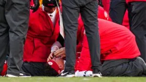 Patrick Mahomes sufre una rotura del ligamento cruzado anterior en la rodilla izquierda