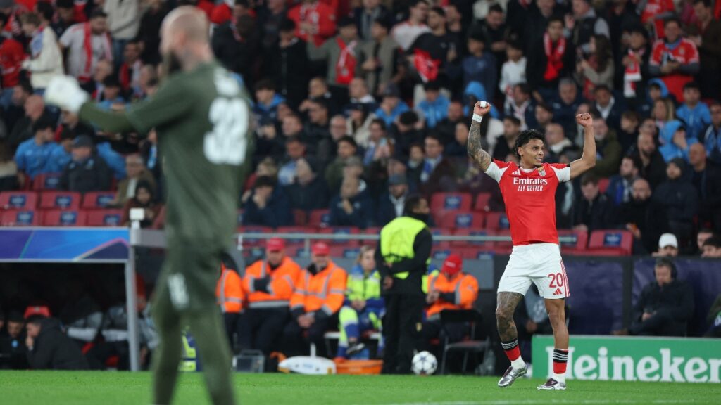 Richard Ríos volvió a cumplir con una buena actuación en el partido entre Benfica y Moreirense.