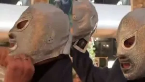 ¿Se quitó la máscara El Hijo del Santo antes de su despedida? Así fue el momento