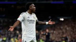 ¡Señalado! Vinicius se va abucheado del Bernabéu y quita al Real Madrid de su perfil