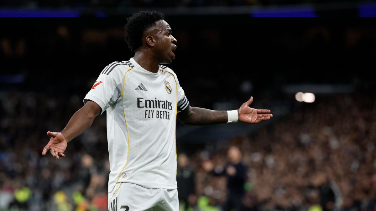 Señalado! Vinicius se va abucheado del Bernabéu y quita al Real Madrid de su perfil - ClaroSports
