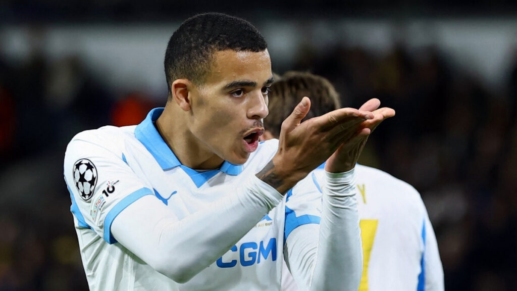 Greenwood celebrando un gol.