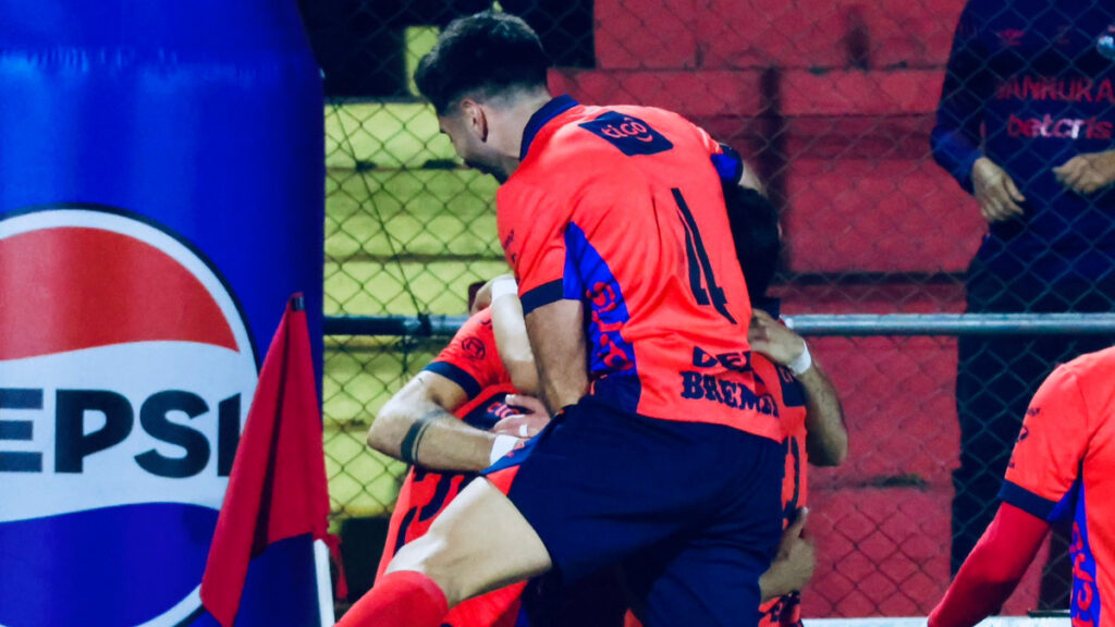 Celebración de gol de Municipal.