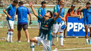 Antigua saca chapa de campeón: supera a Aurora y saca ventaja