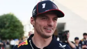 Verstappen rompe con Aston Martin y se pasa a Mercedes para dominar el GT en 2026