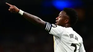 Vinicius vuela a Dubái, tras los abucheos en el Santiago Bernabéu