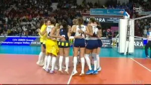 Fenerbahce Medicana se impone a Igor Gorgonzola en la Champions League de Voleibol Femenil