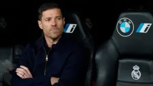 Xabi Alonso explota contra el arbitraje tras derrota ante Celta: “nos arruinaron el partido”
