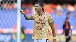Yeison Guzmán, cada vez más cerca de regresar al fútbol colombiano