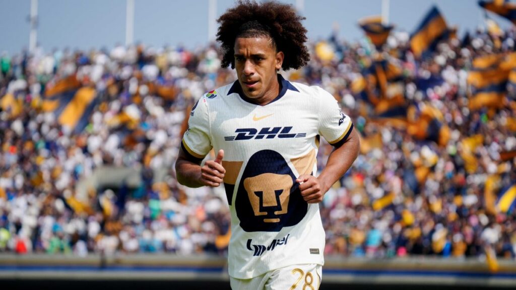 Carrasquilla se quita la presión de la sequía de títulos en Pumas