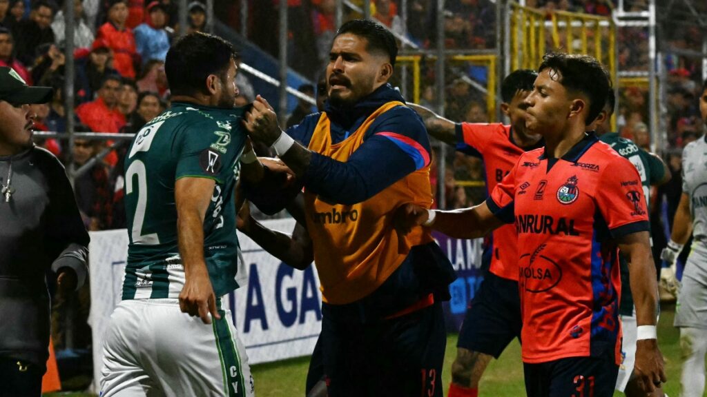 Las sanciones por la final Municipal vs Antigua | JOHAN ORDONEZ / AFP