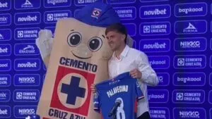 Palavecino revela su decisión de llegar a Cruz Azul y la presión de tener la décima