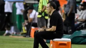 La paciencia se agota: Alejandro Restrepo, 'bajo la lupa' en el DIM