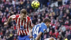¡Con su sello! Sorloth le da el triunfo al Atlético sobre Alavés gracias a un potente cabezazo