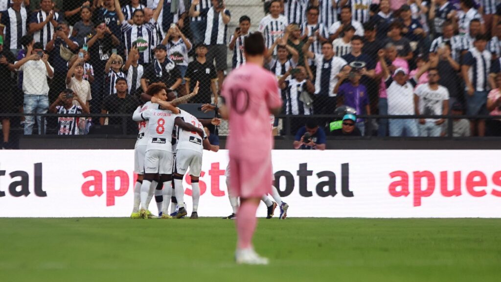 Alianza Lima en festejo de victoria frente a Messi
