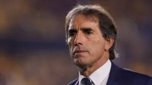 Real Oviedo deja escapar el triunfo y Betis rescata el empate en los minutos finales