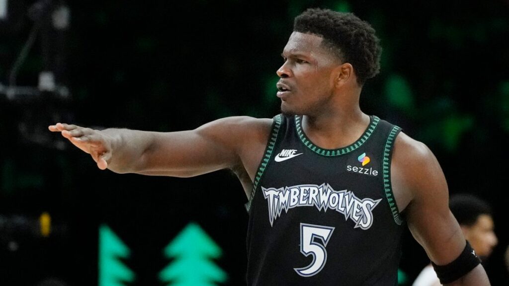Anthony Edwards alcanza los 10 mil puntos y entra a una lista histórica de la NBA
