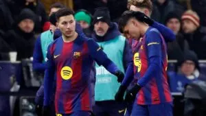 Barcelona conquista Praga a un costo alto: pierde a Pedri por lesión