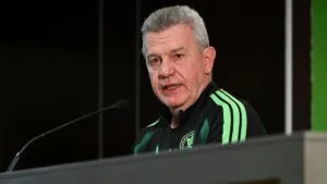 Javier Aguirre aclara situación de Gilberto Mora y explica cómo evalúa a los porteros