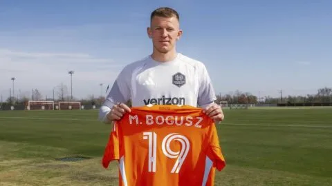 Cruz Azul pierde a Mateusz Bogusz: el atacante polaco ficha con Houston Dynamo