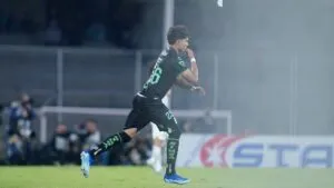 Stephano Carrillo marca su primer gol en Europa con el FC Dordrecht