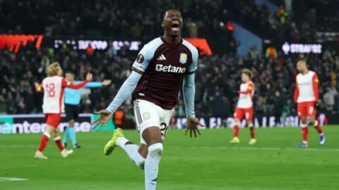 ¡Cerca del liderato! Aston Villa remonta ante Salzburg pero queda segundo en la fase de liga