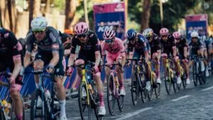 Simon Yates anuncia su retiro inmediato del ciclismo profesional