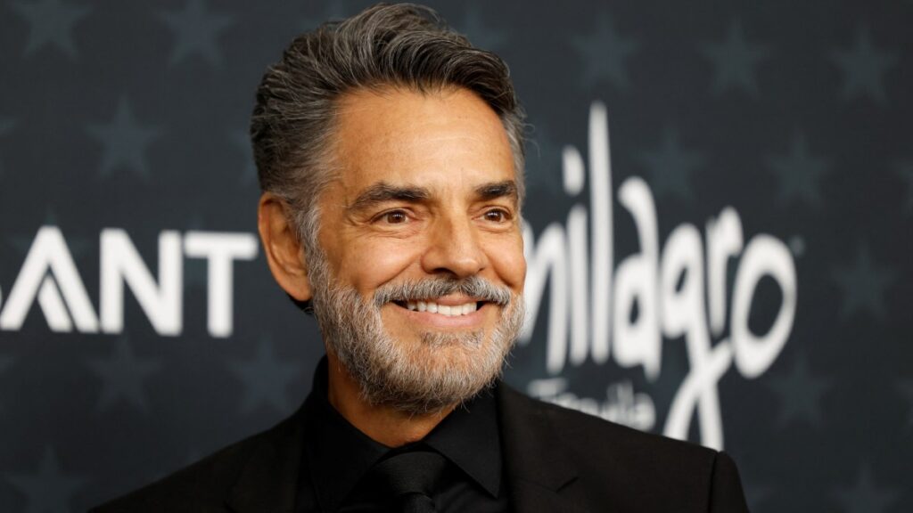 Eugenio Derbez regresa al personaje de Burro en Shrek 5