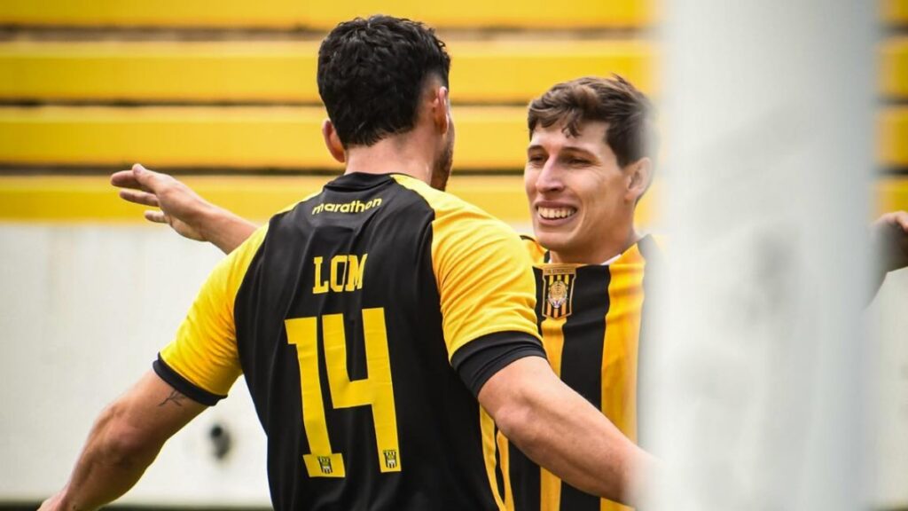 Darwin Lom ya se entrena con The Strongest | @clubthestrongestoficial