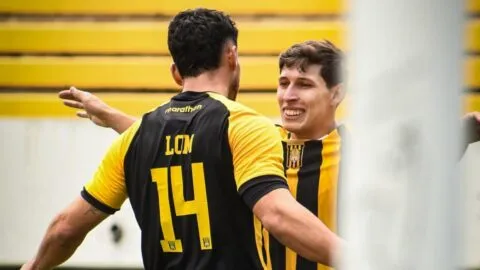 Comunicaciones se enfrenta a Darwin Lom y The Strongest sale a su rescate