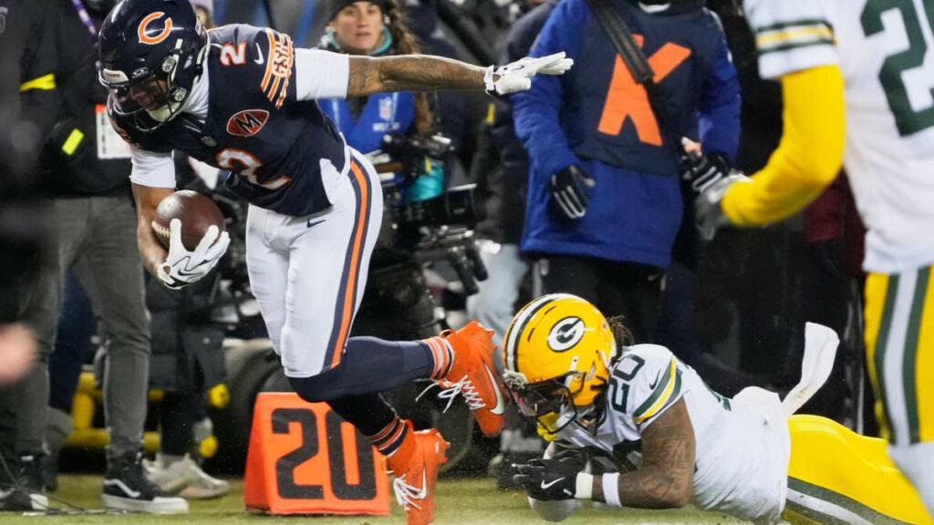 DJ Moore durante el Packers vs Bears de la temporada regular NFL 2025