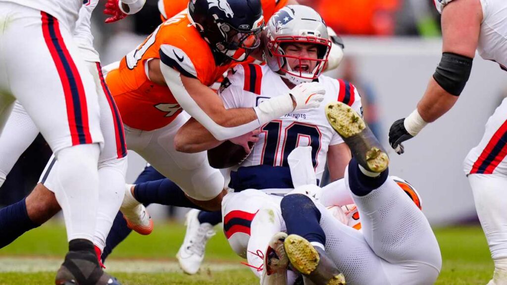 Drake Maye aparece en el reporte de lesionados de los Patriots