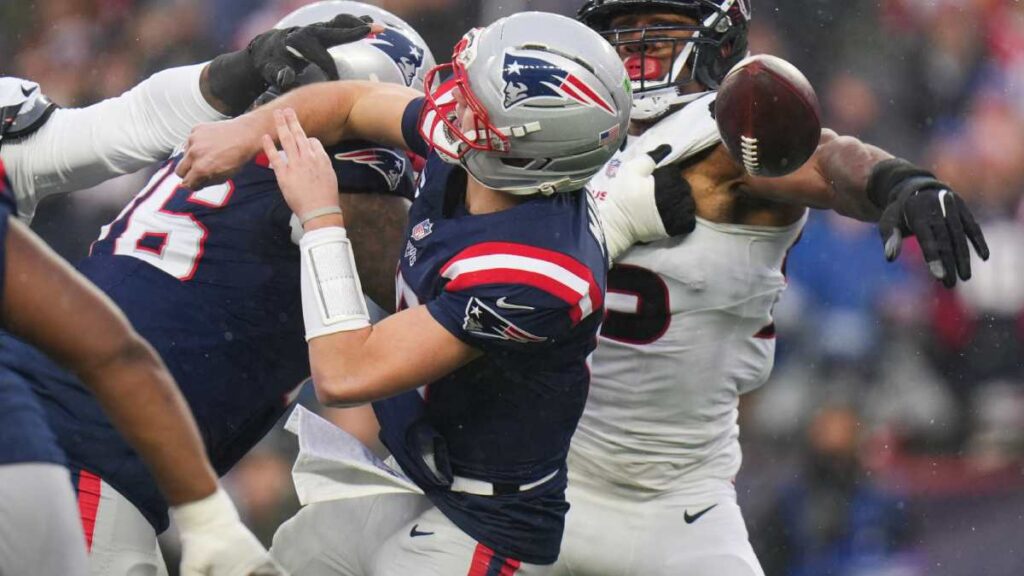 Drake Maye durante el Texans vs Patriots NFL Playoffs 2026