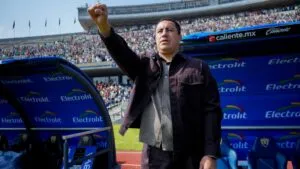 Efraín Juárez asegura que no es mago: “Ser campeones no es de la noche a la mañana”