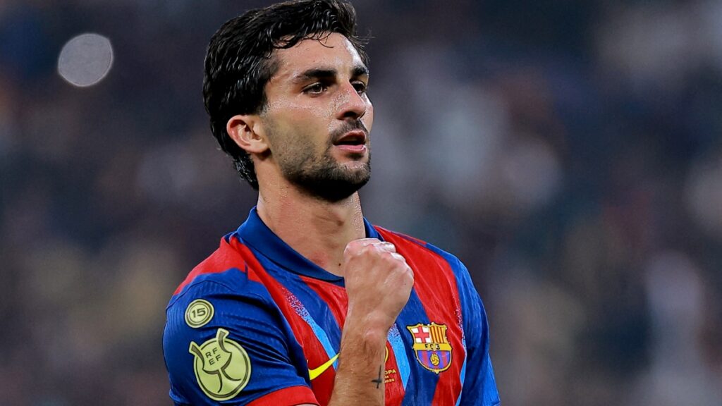 Barcelona vence a Racing 0-2 en la Copa del Rey