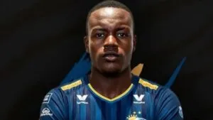 Cobán Imperial lo fichó, cobró un adelanto y desapareció