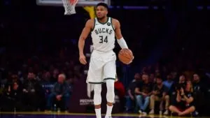 Giannis Antetokounmpo enciende las alarmas: lesión lo alejaría hasta seis semanas