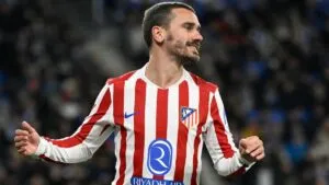 Un golazo de Griezmann salva al Atleti en Riazor y les mete a cuartos de la Copa