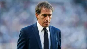 Guillermo Almada sufre su primera derrota con el Real Oviedo al caer frente al Osasuna