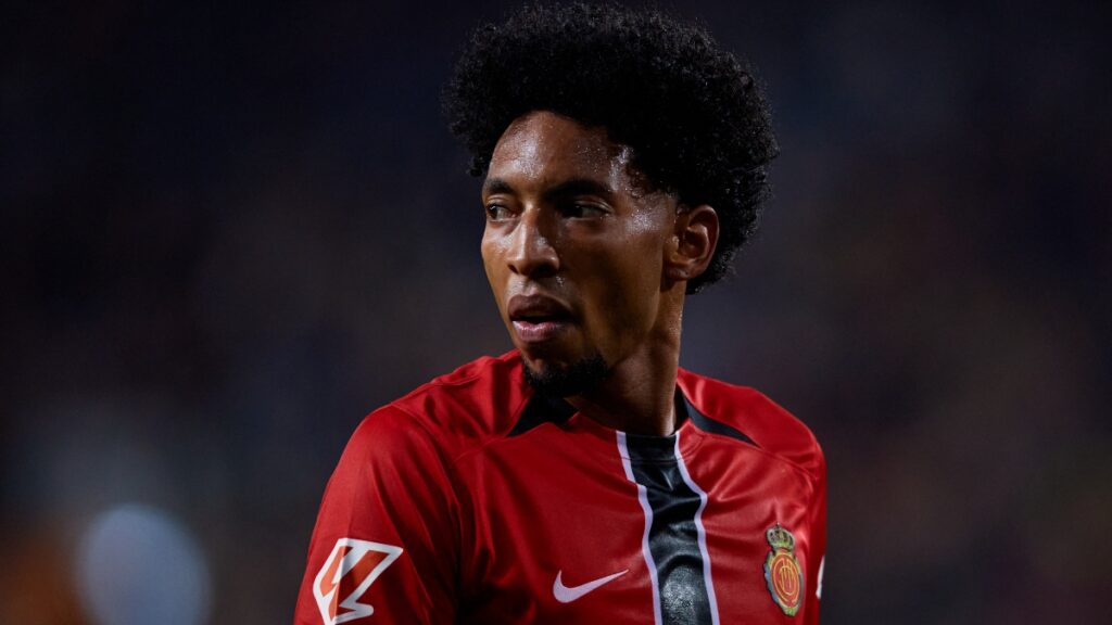 Johan Mojica, jugador colombiano que actúa como lateral izquierdo en el Mallorca de España en 2026.
