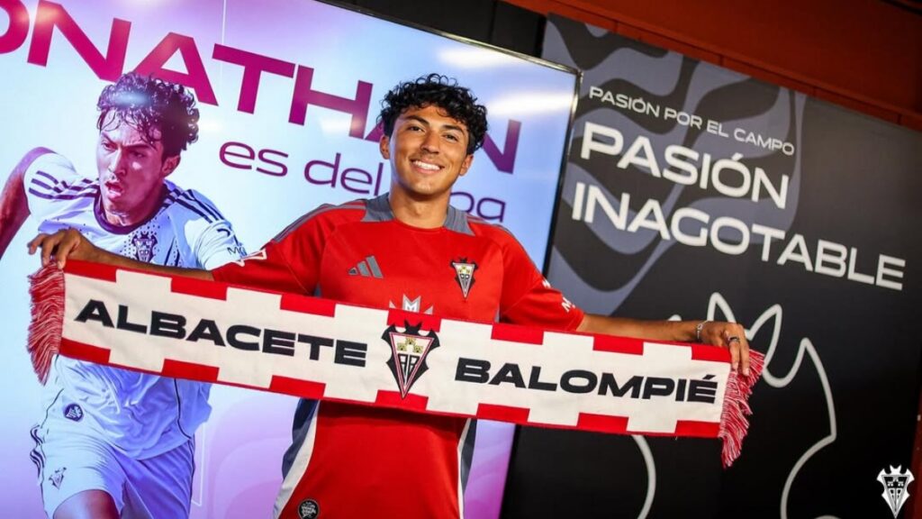 Jonathan Gómez, mexicano que juega en el Albacete y venció al Madrid en Copa del Rey
