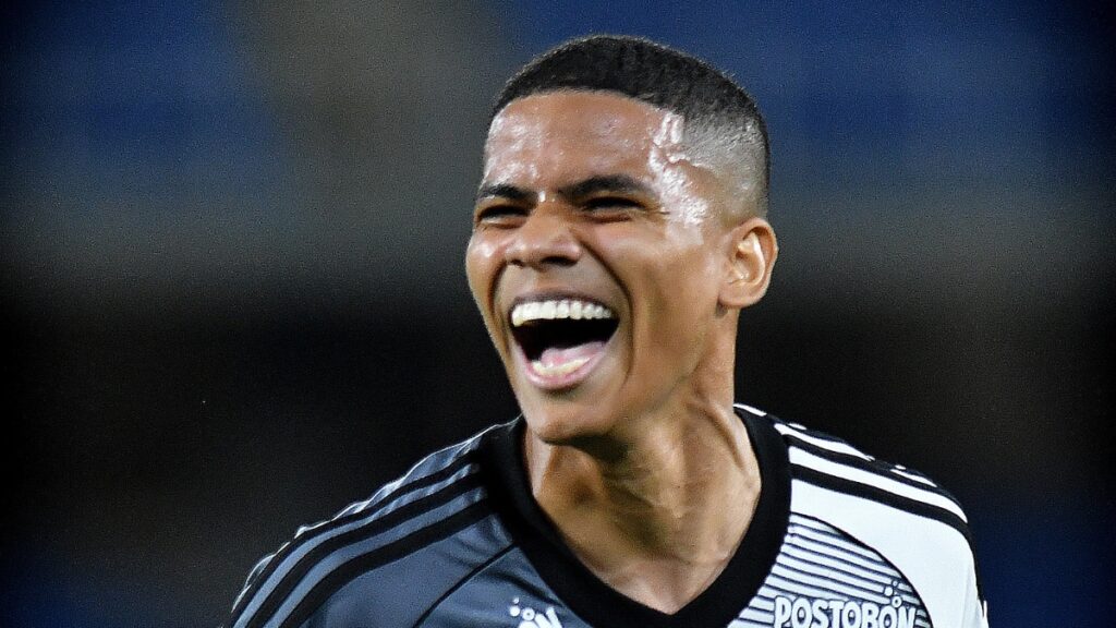 José Enamorado ya fue oficializado como nuevo jugador del Gremio de Porto Alegre.