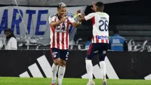 Junior rompe el maleficio de Bogotá