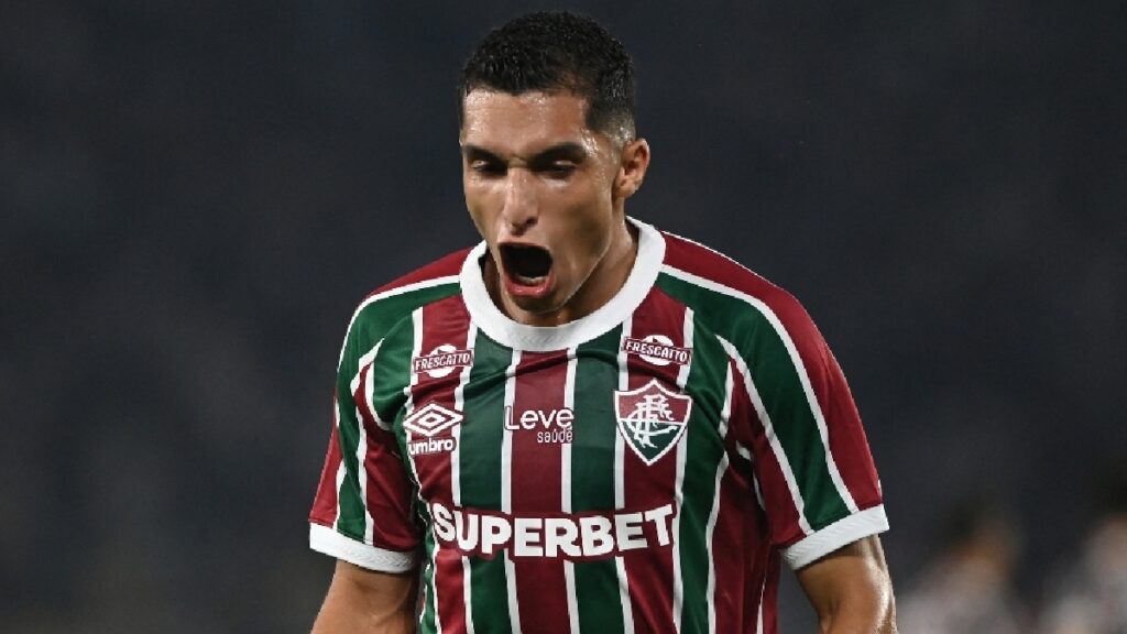 Kevin Serna fue declarado intransferible por parte de Fluminense